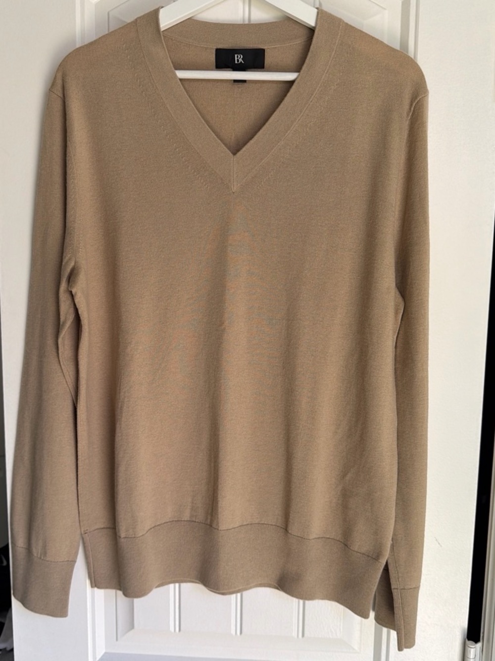 Banana Republic Men's Tan V-Neck Sweater